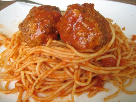 italy food spaghetti